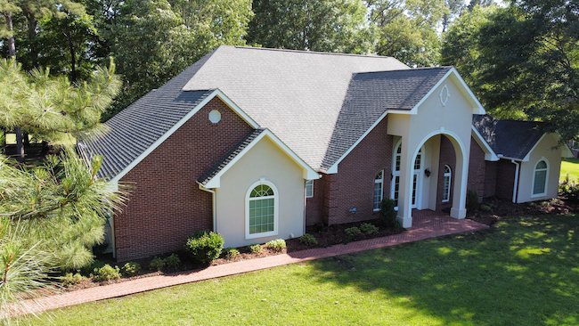 Renu Krew Softwash Delivers Top-Notch Roof Cleaning in McComb, Mississippi